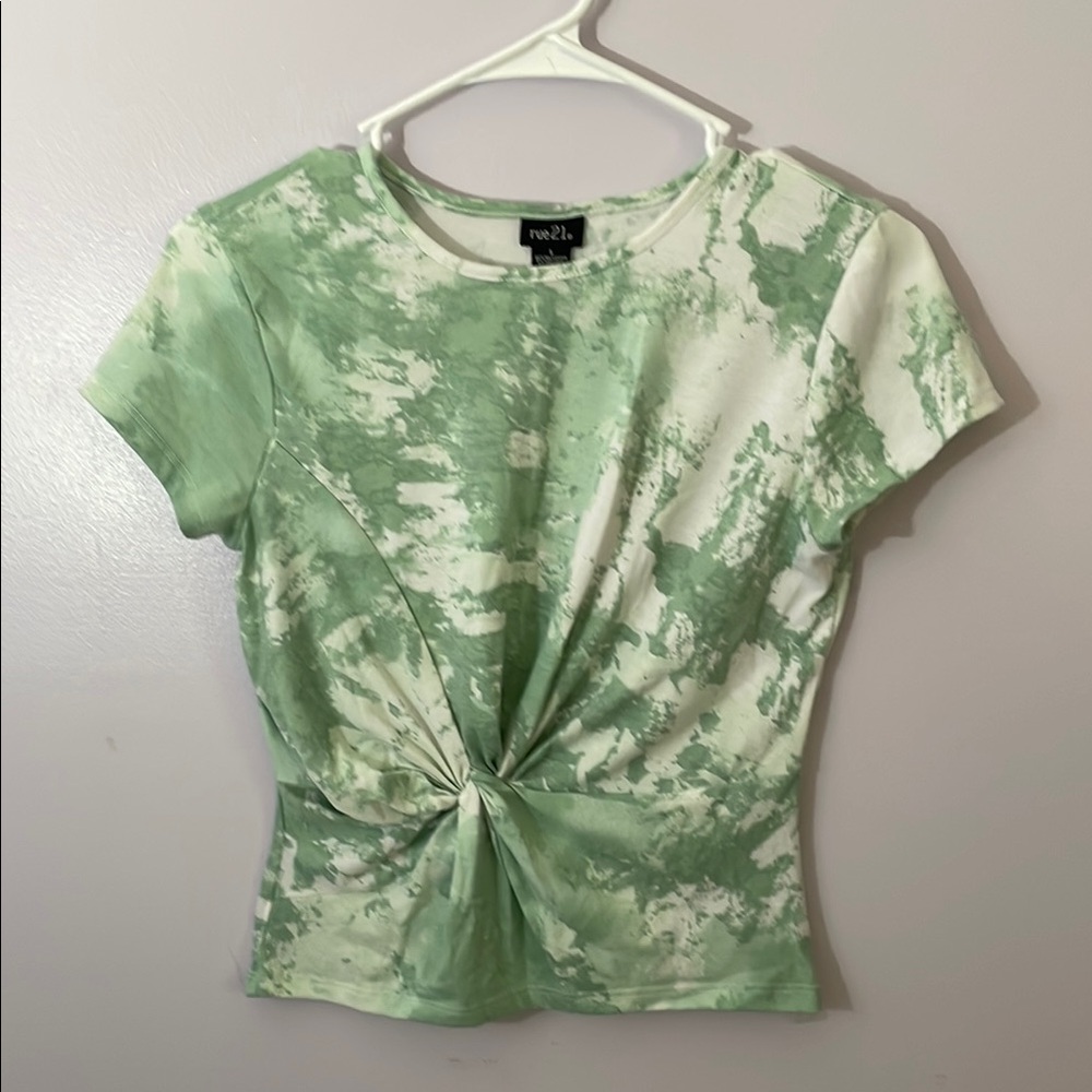Rue21 Green Tie Front Fitted T-Shirt